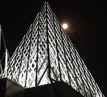 ダイヤモンドタワー照明